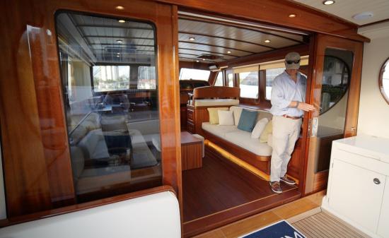 Vicem Classic 58 aft deck