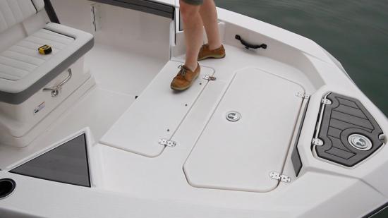 Yamaha 190 FSH Sport casting platform