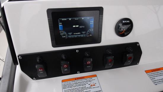 Yamaha 190 FSH Sport helm control