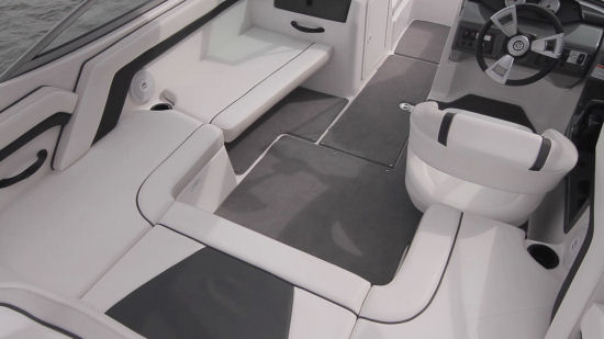 Yamaha AR190 cockpit