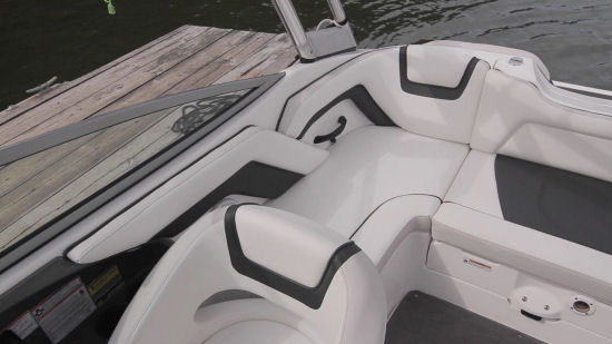 Yamaha AR190 cockpit depth