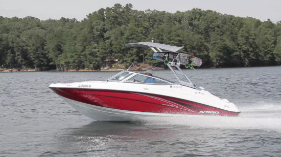 Yamaha AR190 running shot