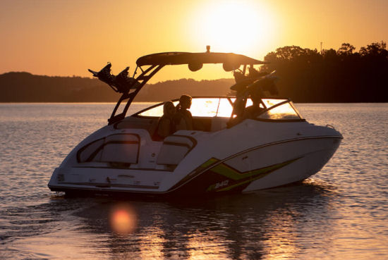 Yamaha AR240 HO sightlines