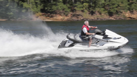 Yamaha FX SVHO running shot