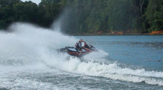 Yamaha GP1800R running