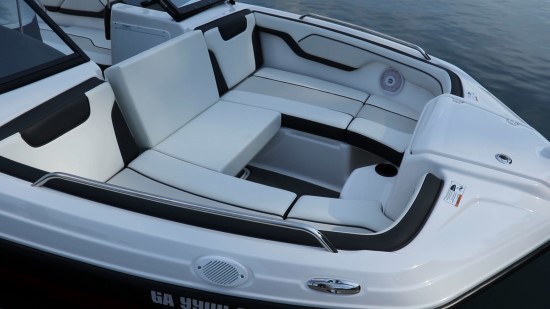 Yamaha SX210 bow seating