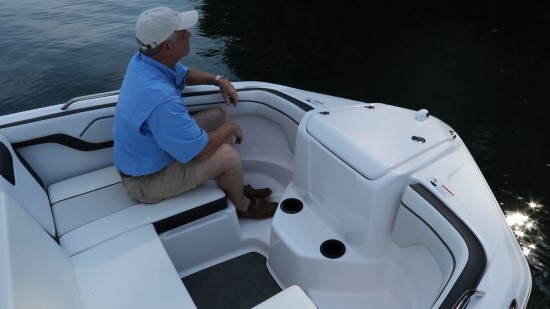 Yamaha SX210 seating