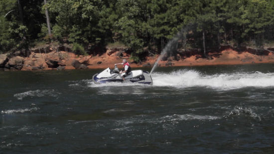 Yamaha VX Deluxe running shot