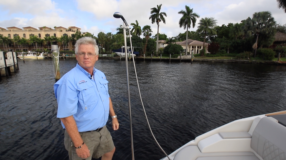 Sea Ray SLX 400 OB Transom Shower