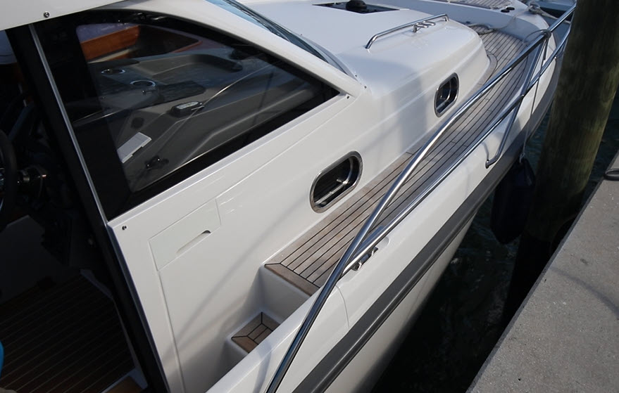 Nimbus 365 Coupe side deck